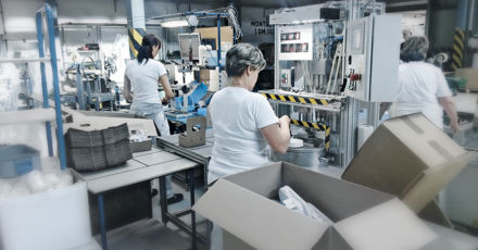 PLASTON_Baugruppen Montage_assebly of technical parts