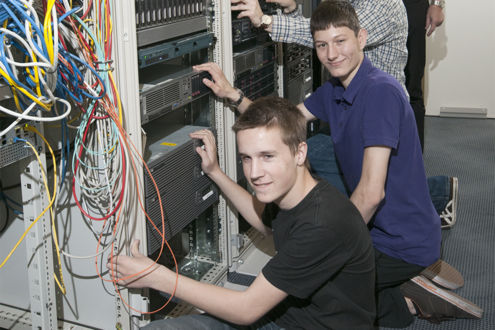 PLASTON_lernende_informatikerr